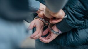 Dejan libre a ciudadano español que agredió a empleada en café en Mérida