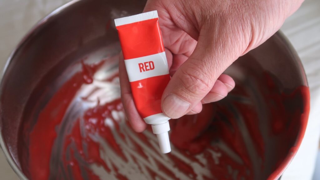 no solo el rojo, otros colorantes tambien afectan