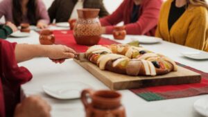¿Costco, Sam’s, Walmart o Aurrera? Descubre cuál es la mejor opción para comprar la Rosca de Reyes 2025 al mejor precio