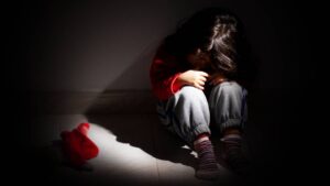 ¿Qué se sabe de la mujer rusa que abandonó a su hijo en un departamento de la Benito Juárez?