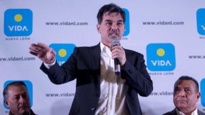 "Encañóname a mí": "Pato" Zambrano denuncia que policías de Pesquería agredieron a su esposa