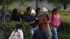 Miércoles de mañana fría y cielo medio nublado, pero sin lluvia en CDMX