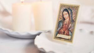 Estatua de la Virgen de Guadalupe sobrevive a incendios en Los Ángeles