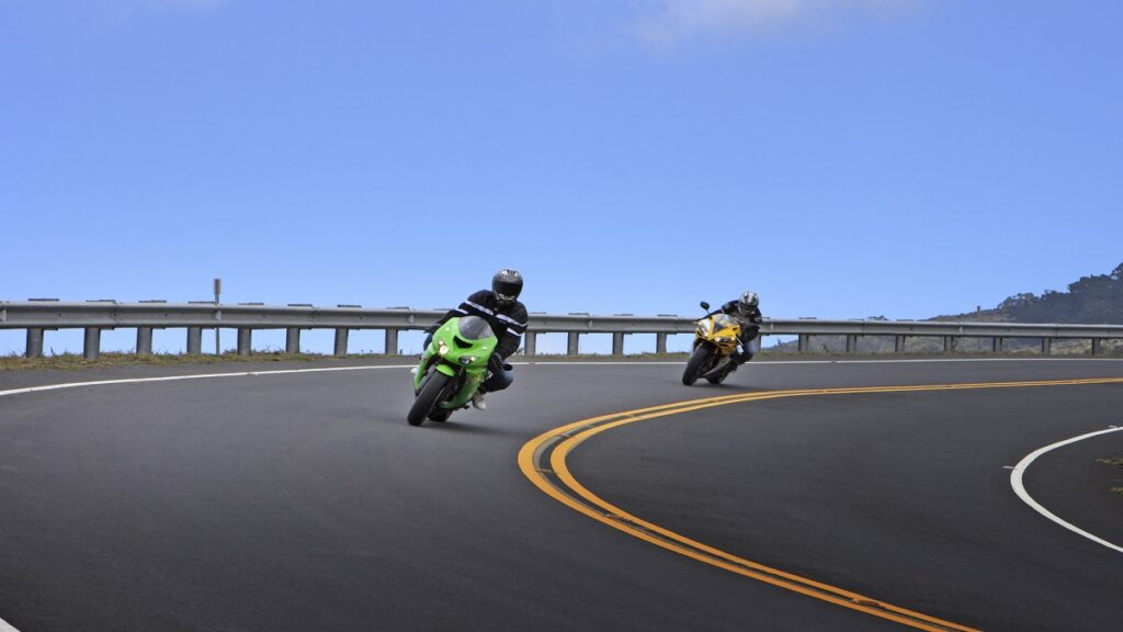 accidente-en-la-mexico-cuernavaca-captan-en-camara-lenta-choque-de-motociclista