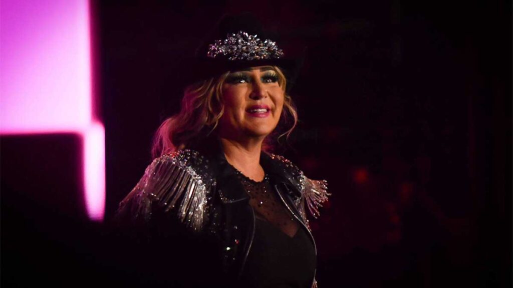 Alicia Villarreal realizó la señal de auxilio.