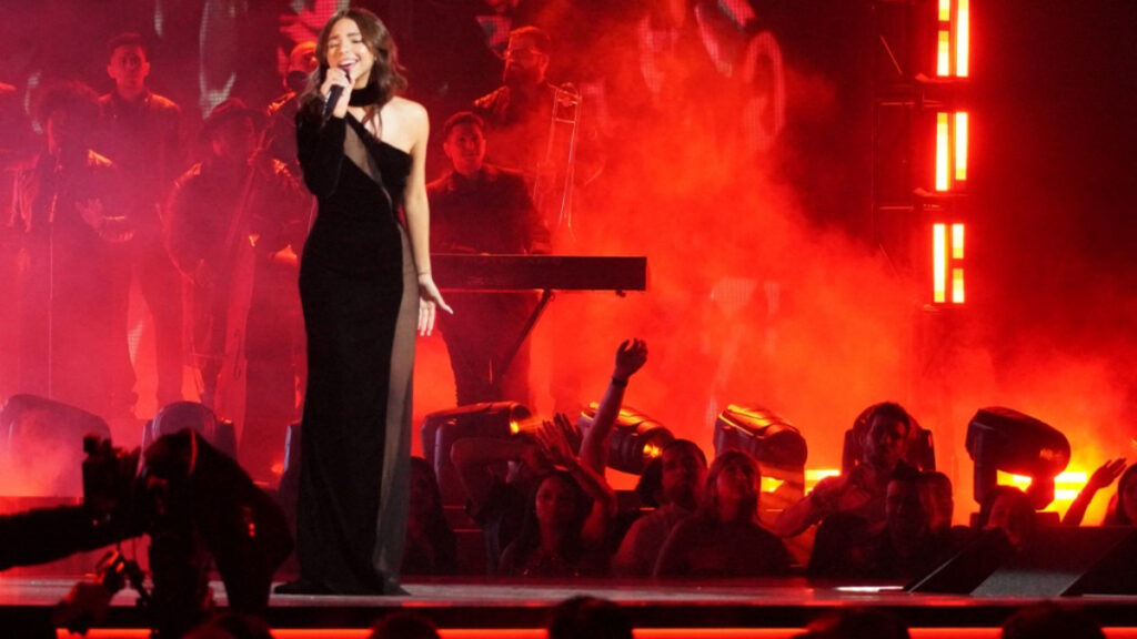 Ángela Aguilar ganó un premio y se presentó en los Premios Lo Nuestro 2025