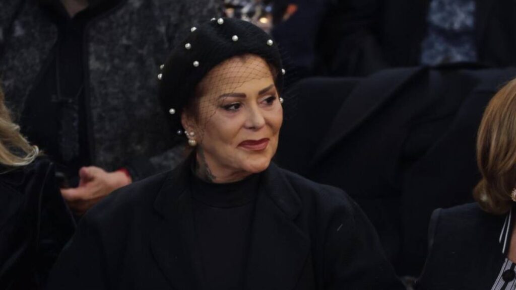 Alejandra Guzmán SE LE PARTE LA CADERA