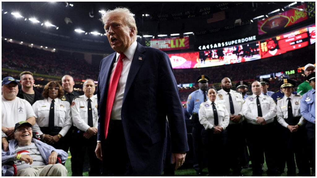 Donald Trump asiste al Super Bowl 2025, así lo recibieron