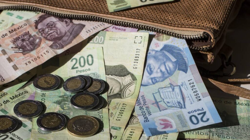 Jefas de la GAM daría un apoyo de 4 mil pesos. Foto: Getty