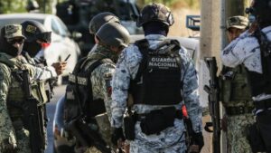 Enfrentamiento en Guasave deja 13 abatidos y 9 personas liberadas