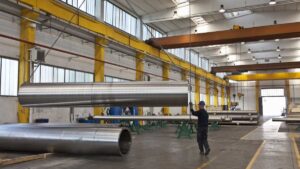 Industria mexicana se parte en dos: norte acelera y sur se frena, revela Inegi