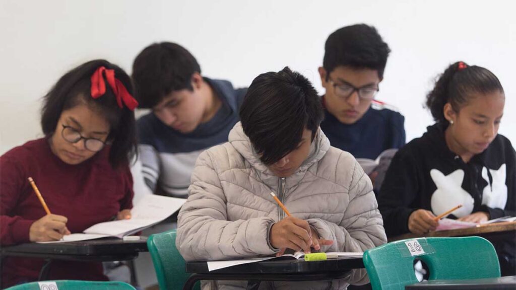 Checa la convocatoria para entrar a preparatoria.