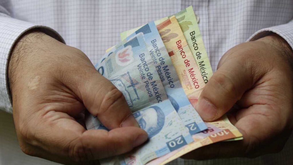 El MTU aplica en México desde octubre 2025: tope de 12 mil 800 pesos en transferencias electrónicas; no afecta la nómina.