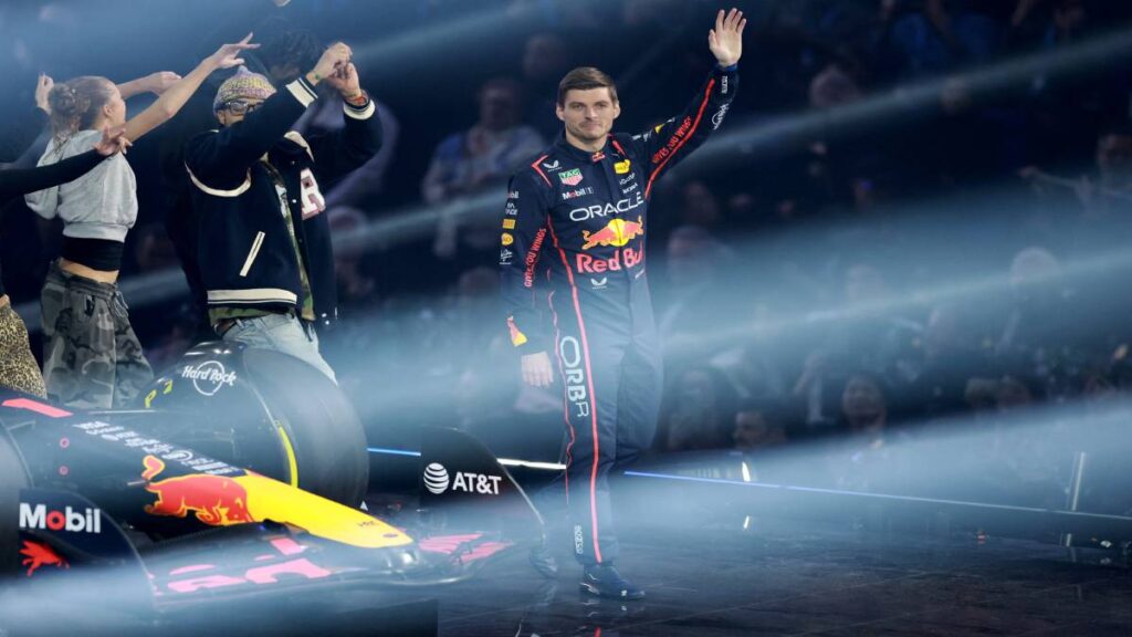 Red Bull presenta el RB21; el coche de Verstappen y Lawson para la temporada 2025