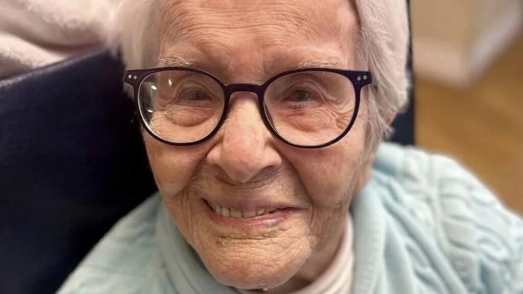 Rose Girone, la sobreviviente del Holocausto de mayor edad, murió a los 113 años tras vivir ocho décadas después de la Segunda Guerra Mundial.