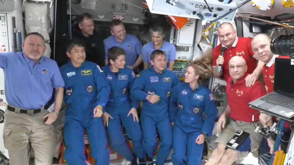 ¡Los astronautas varados por fin podrán volver a casa!