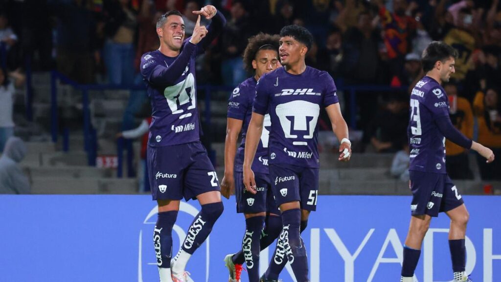 Pumas derrota al Alajuelense en debut de Efraín Juárez