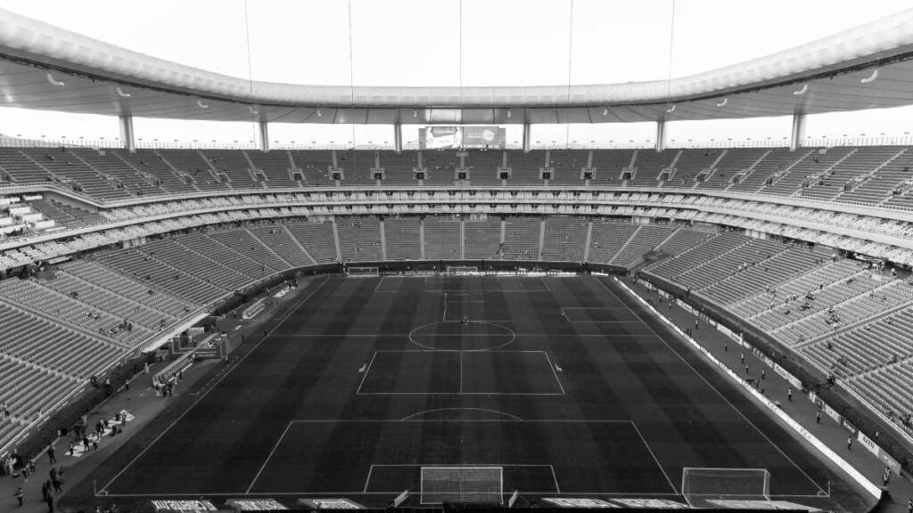 El estadio de Chivas recibe un juego de suspensión