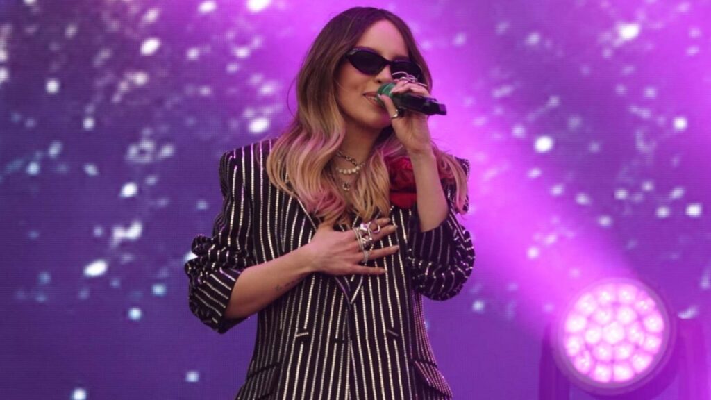 Belinda, la estrella del pop, recibe la primavera con sensuales fotos que han dejado sin aliento a sus seguidores.