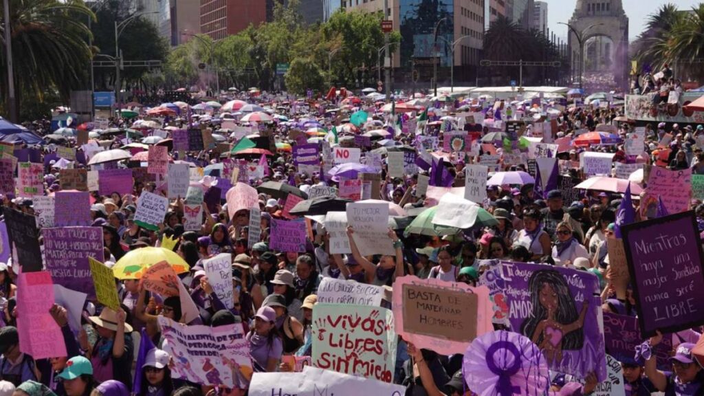 Mujeres marcharon en la CDMX.