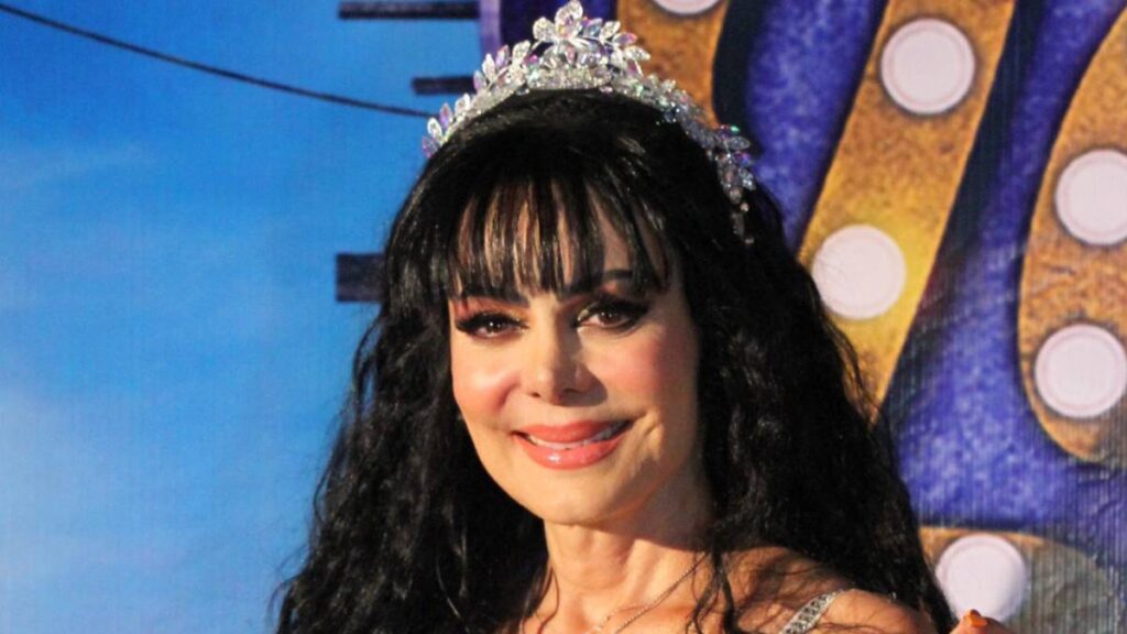 Maribel Guardia aparece con espectacular vestido en medio de polémica con su nuera