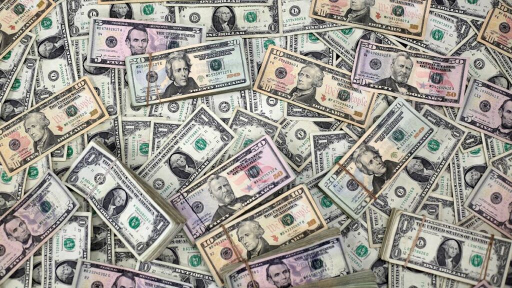 Estados Unidos es líder en envío de remesas.