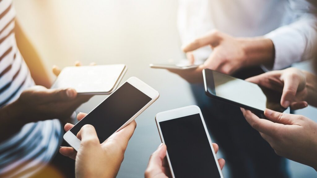 CRT advierte sobre el registro de celulares. Getty Images