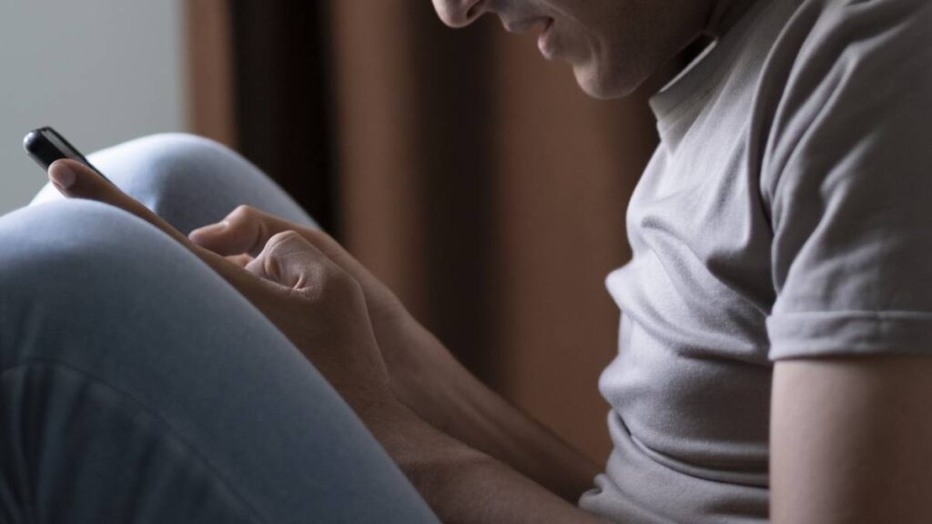 Checa qué hacer si te robaron la cuenta de whatsapp.