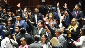 Continúa la desbandada: 13 legisladores piden licencia rumbo a las próximas elecciones