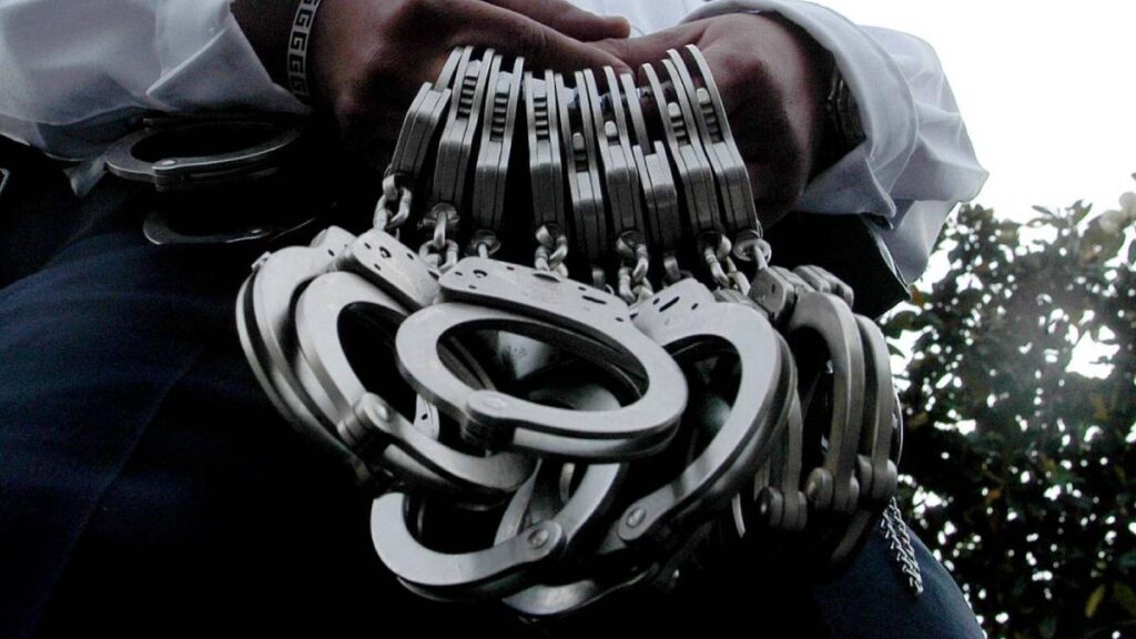 Pobladores de Milpa Alta se llevaron a adolescente detenido.