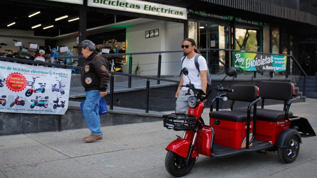 motobicis-en-cdmx-hay-que-tramitar-placas-y-tarjeta-de-circulacion