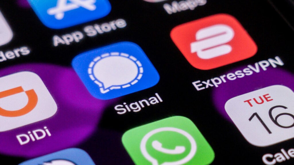 Signal, la polémica app de mensajería instantánea
