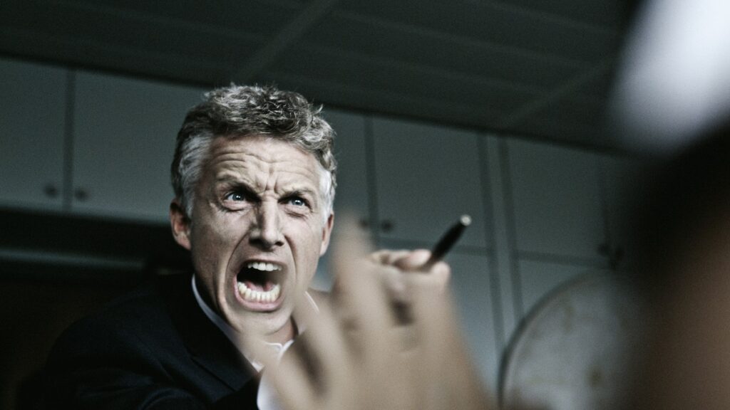 surge-lord-cambio-en-cdmx-insulta-a-cajero-y-a-mujer-en-tienda