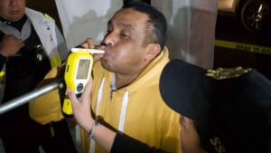 Alcoholímetro CDMX: ¿te puedes amparar si das positivo?