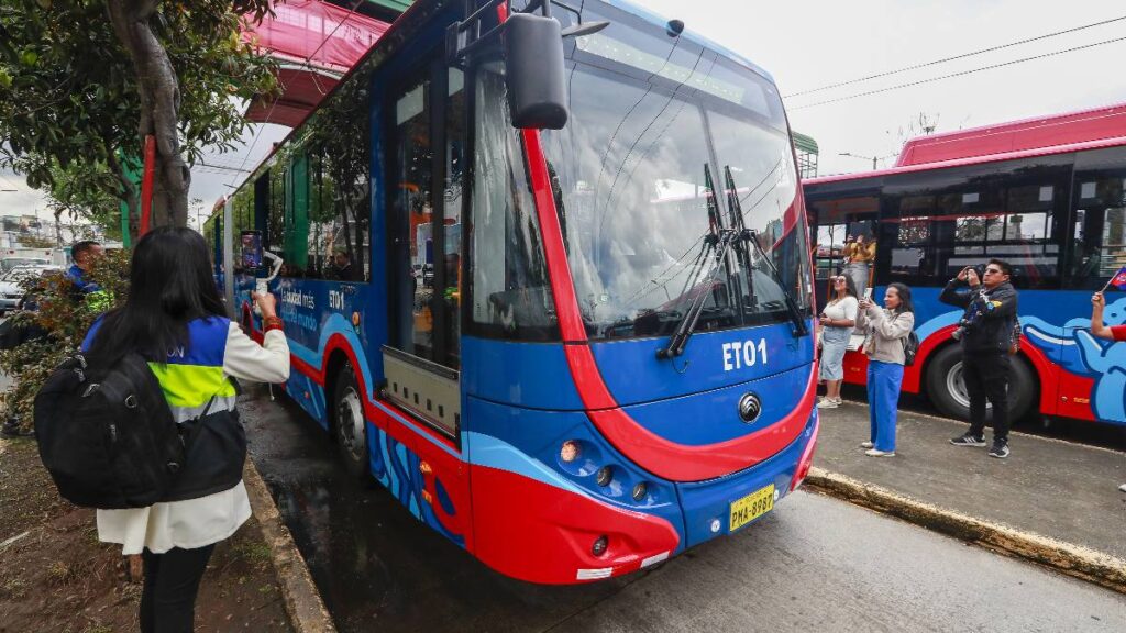 autobuses electricos chinos en Ecuador