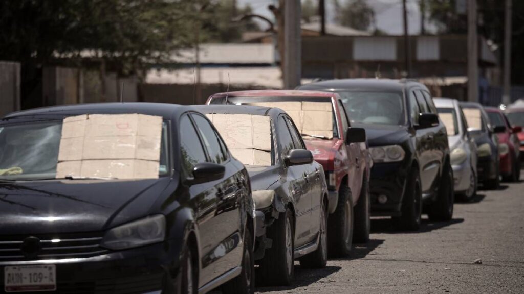 objetos que no debes dejar al interior de tu auto durante época de calor
