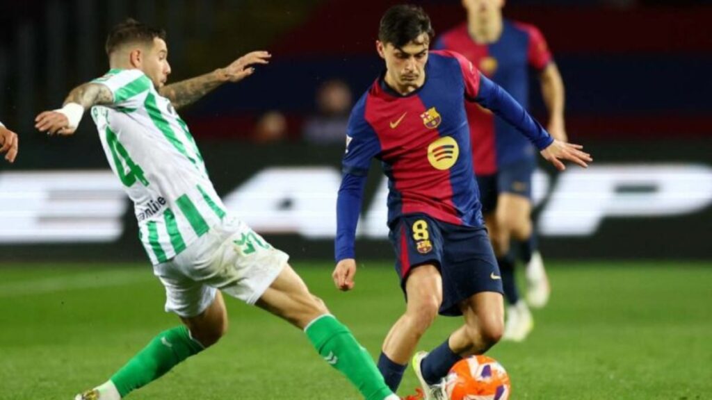 El equipo culé queda a cuatro puntos del Real Madrid | Reuters