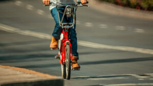 Ciclista, cuidado con los puntos ciegos: cómo evitar accidentes en la vía, según la SEMOVI