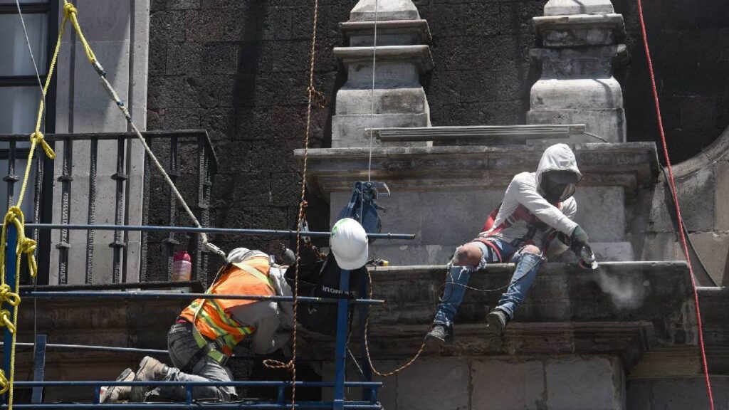 buscas-trabajo-en-cdmx-checa-las-vacantes-en-la-capital-algunas-con-sueldo-de-hasta-40-mil-al-mes