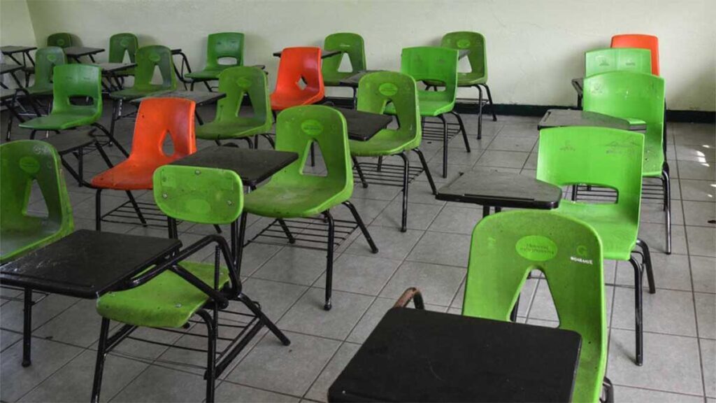 Alumnas del Cobatab Plantel 1 denunciaron a un maestro por acoso.