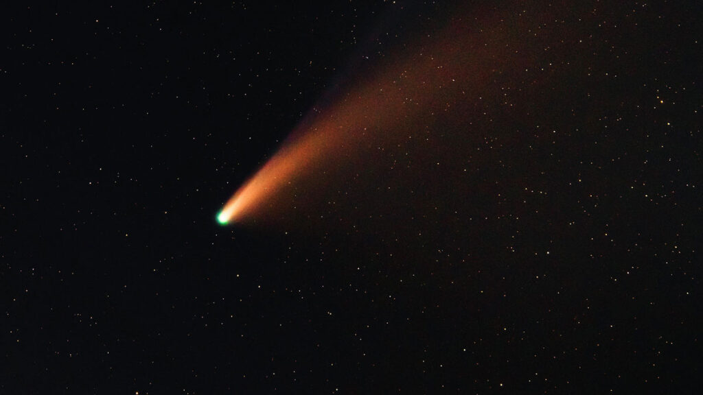 Cometa Abril