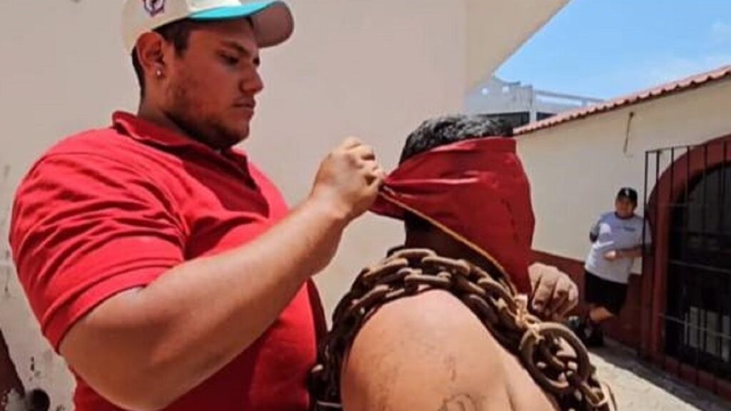 engrillados-de-atlixco-puebla-dolor-y-fe-en-viernes-santo
