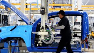 Más de 62 millones de mexicanos activos en el mercado laboral; la informalidad sube a 54.9%: Inegi