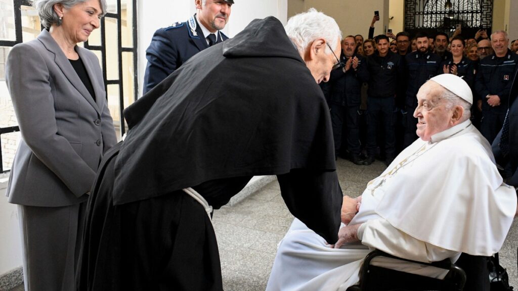 Papa Francisco podría presenciar el acto del Viernes Santo en el Coliseo