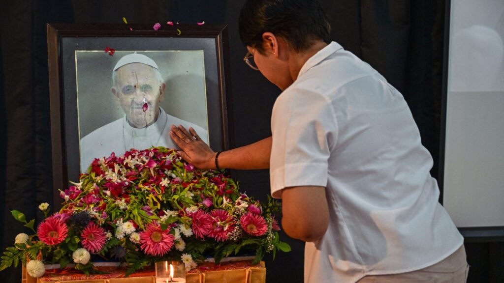 En Tijuana, lloran partida del Papa Francisco
