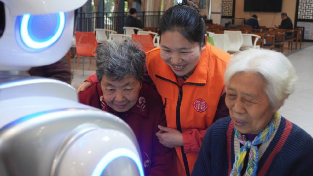 robot adultos mayores