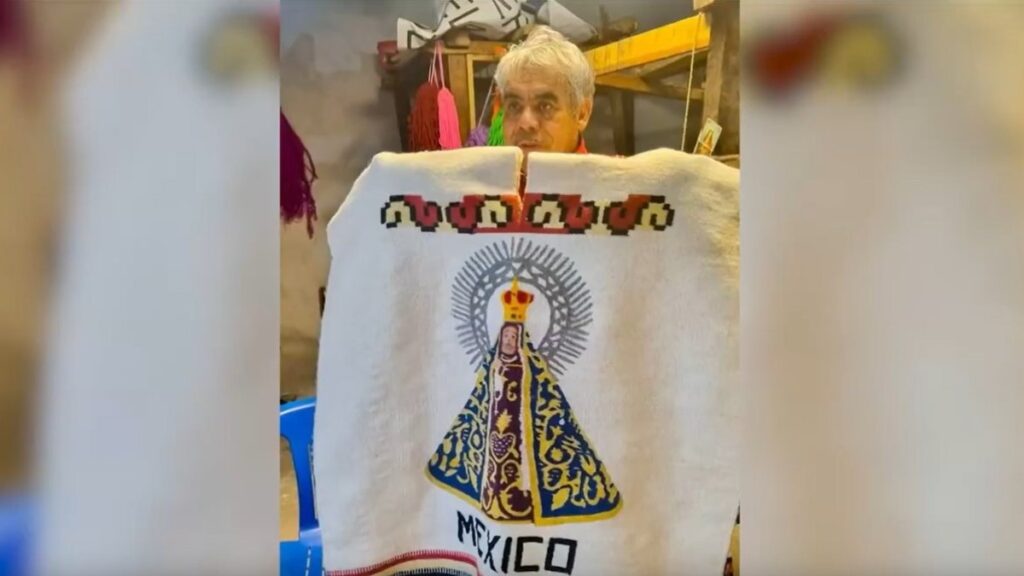 Sarape regalado al Papa Francisco