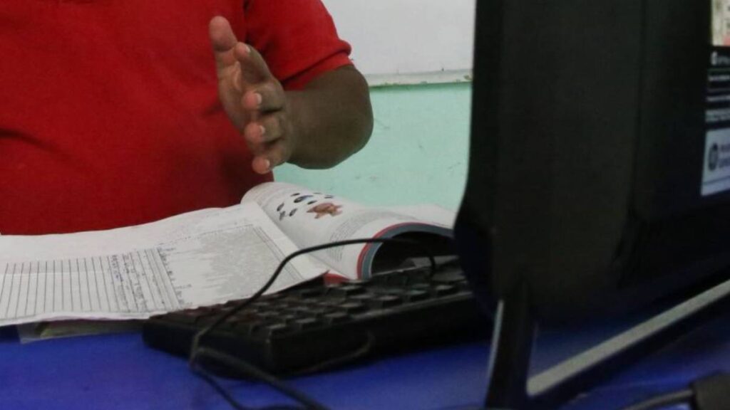 Anuncian clases en línea en Academia Ollin.