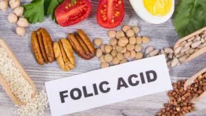 Ácido fólico: ¿qué es, en qué alimentos se encuentra y qué beneficios tiene para las mujeres embarazadas?
