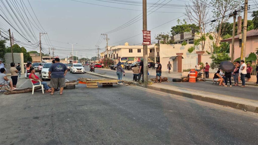 Continúan los apagones en Villahermosa, Tabasco.